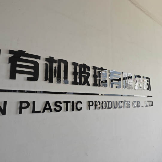 Biển hiệu acrylic xinquan thường được sử dụng ở nơi công cộng